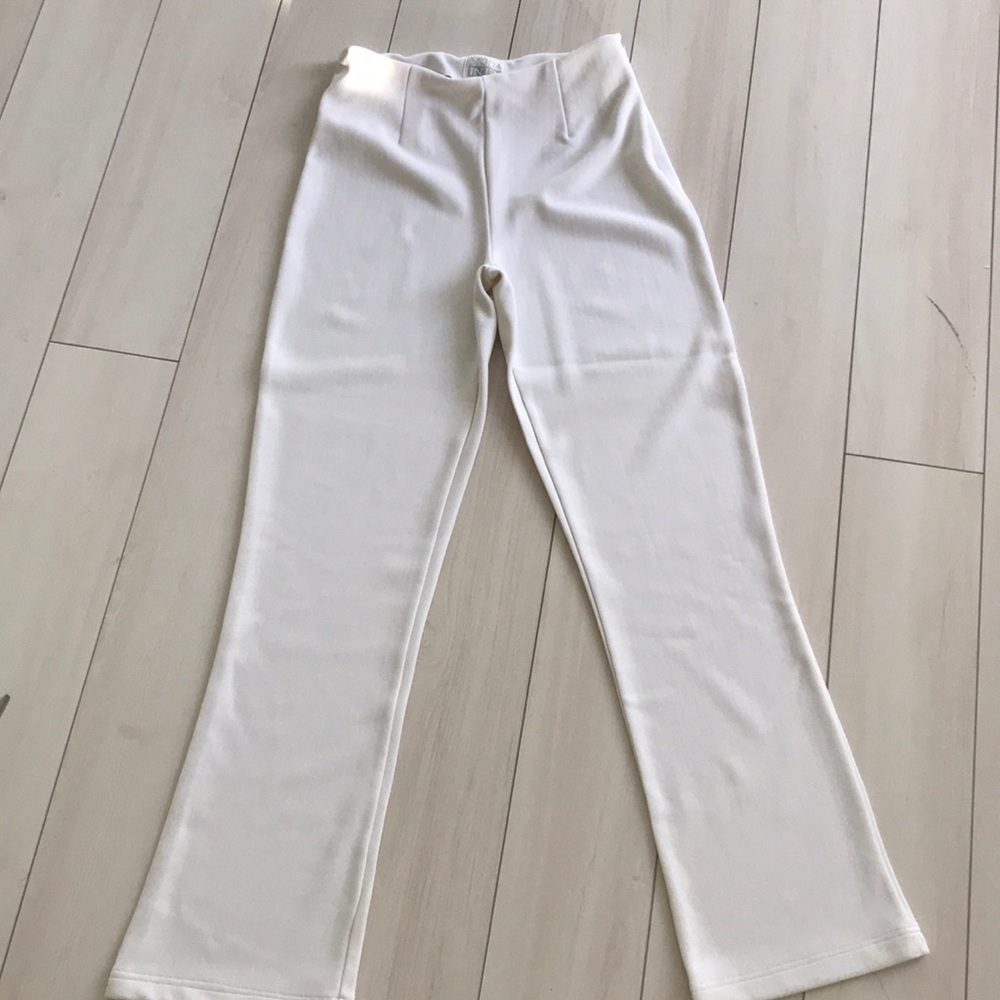 Moda INT’L white leggings 26 inch inseam
